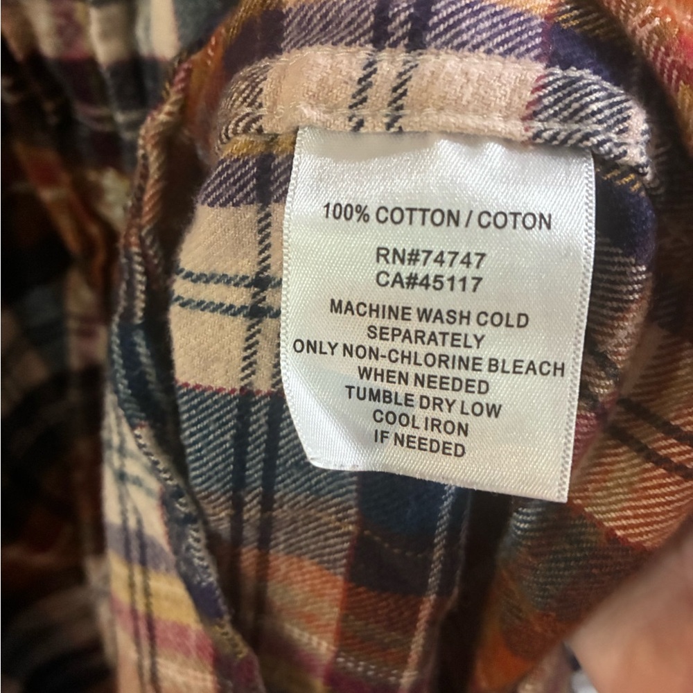 Men’s Large Plaid Flannel Shirt - Picture 5 of 6